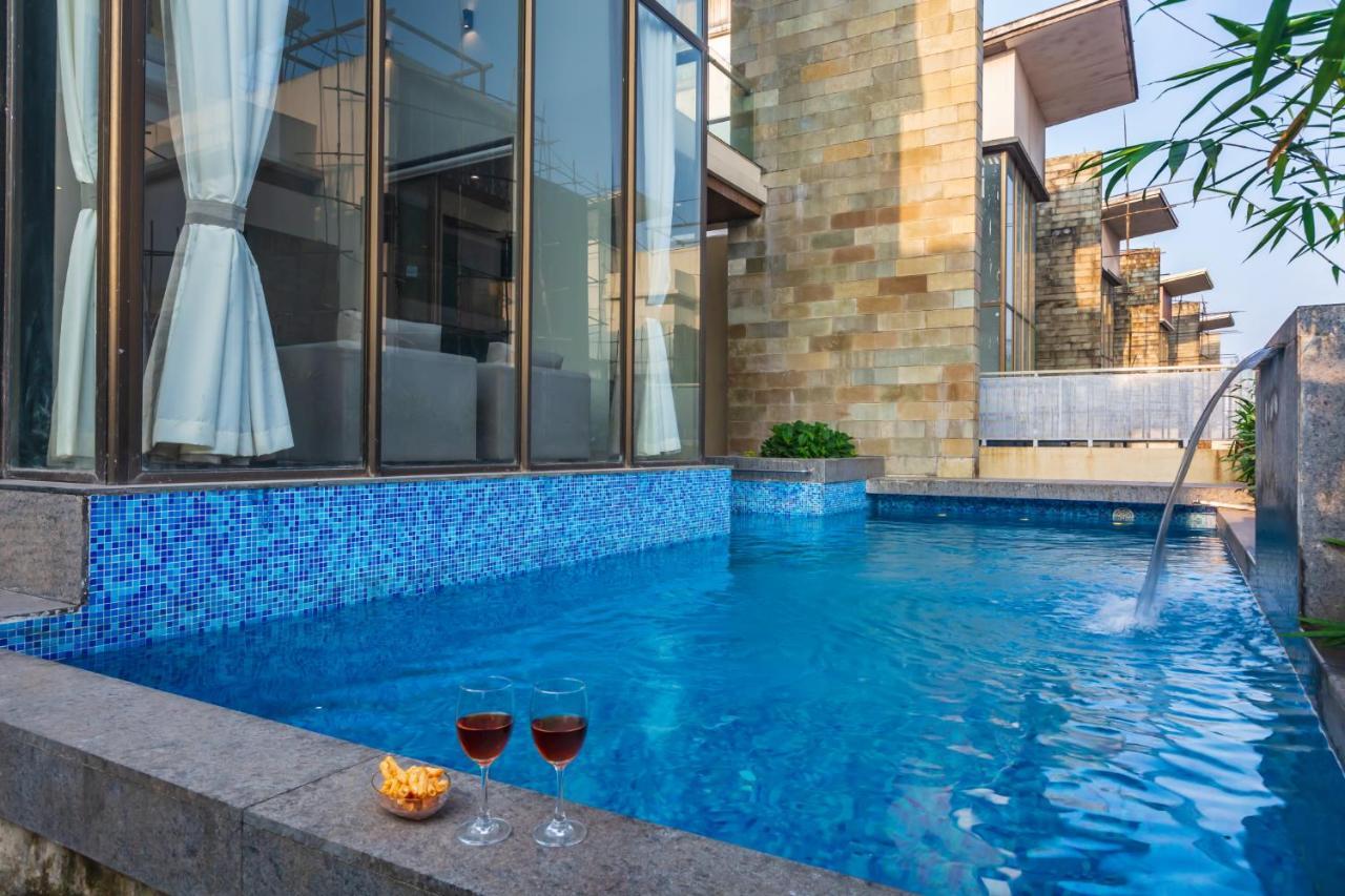 Saffronstays Aspen, Lonavala - Luxury Pool Villa With Games And Tv Room Near Bhushi Dam ภายนอก รูปภาพ