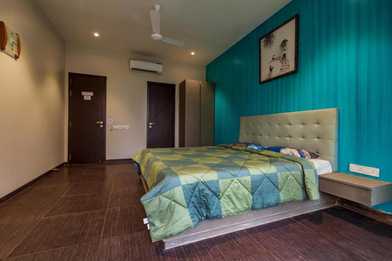 Saffronstays Aspen, Lonavala - Luxury Pool Villa With Games And Tv Room Near Bhushi Dam ภายนอก รูปภาพ