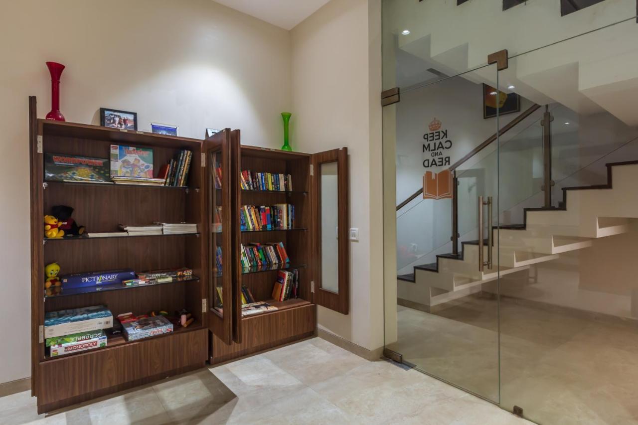 Saffronstays Aspen, Lonavala - Luxury Pool Villa With Games And Tv Room Near Bhushi Dam ภายนอก รูปภาพ